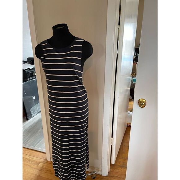 H&M | Dresses | Hm Womens Jersey Striped
Sleeveless Maxi Dress xs
Navy white - Picture 1 of 3